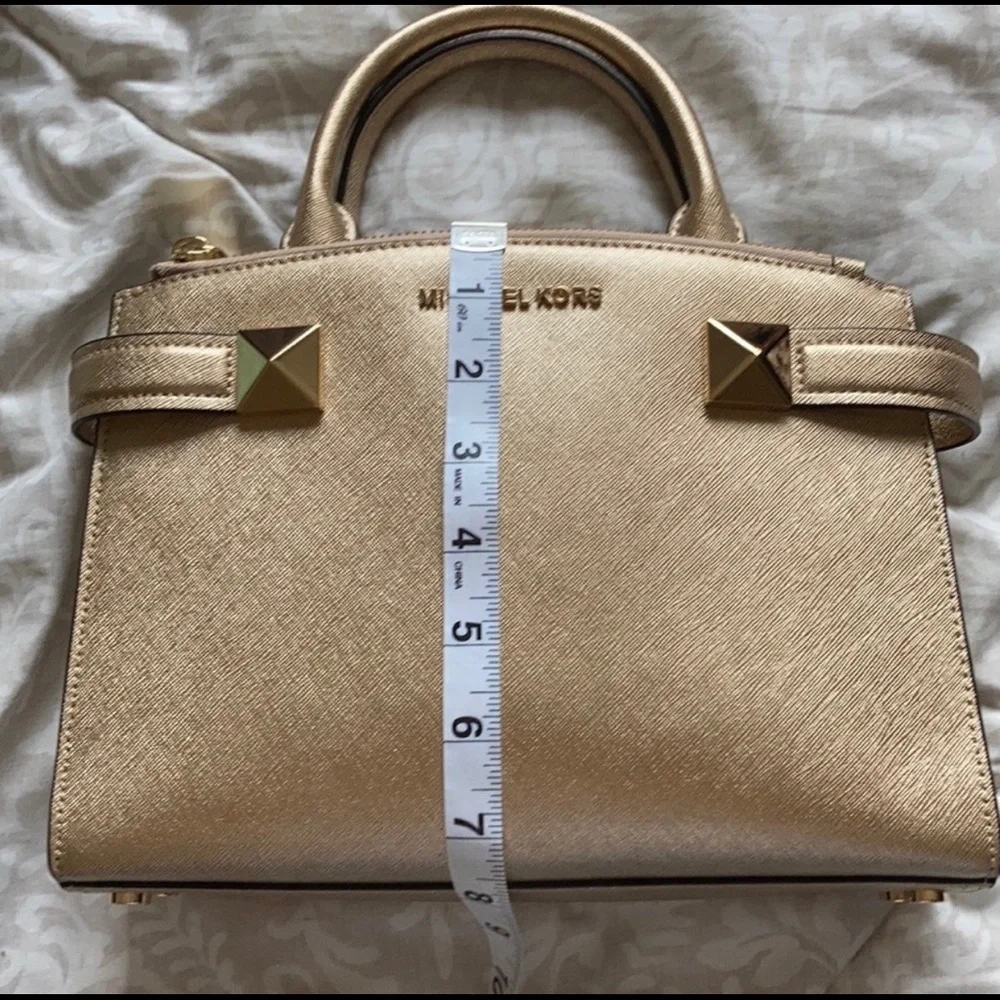 Gold Michael Kors small purse!! - Picture 6 of 6